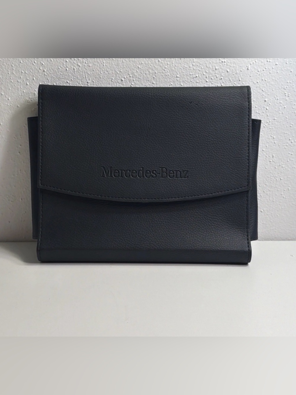 Mercedes-Benz Leather Owner’s Manual CASE ONLY